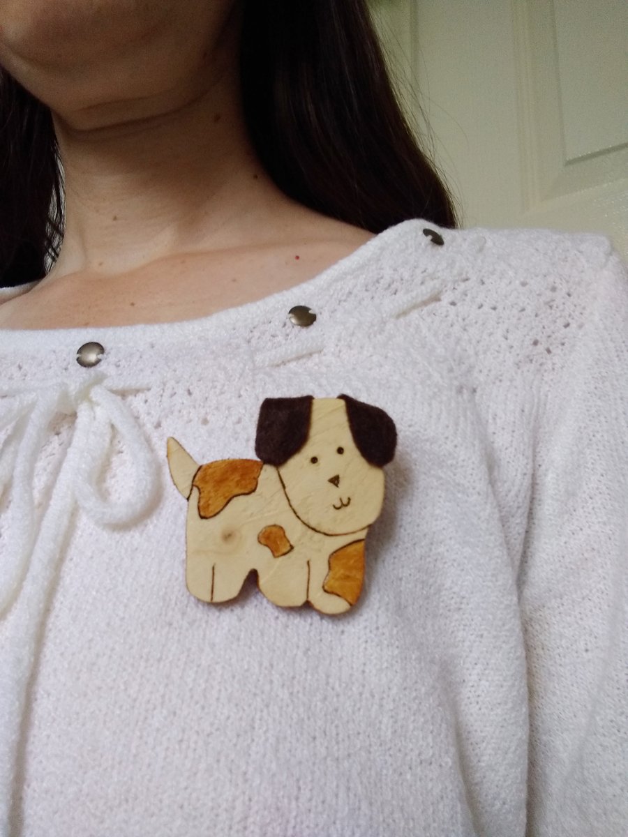 Dog brooch, gift for her, dog lovers brooch, 
