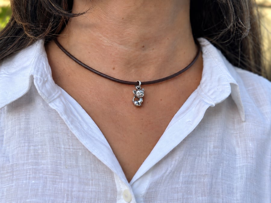 Women's leather necklace, Cat pendant, Minimalist necklace