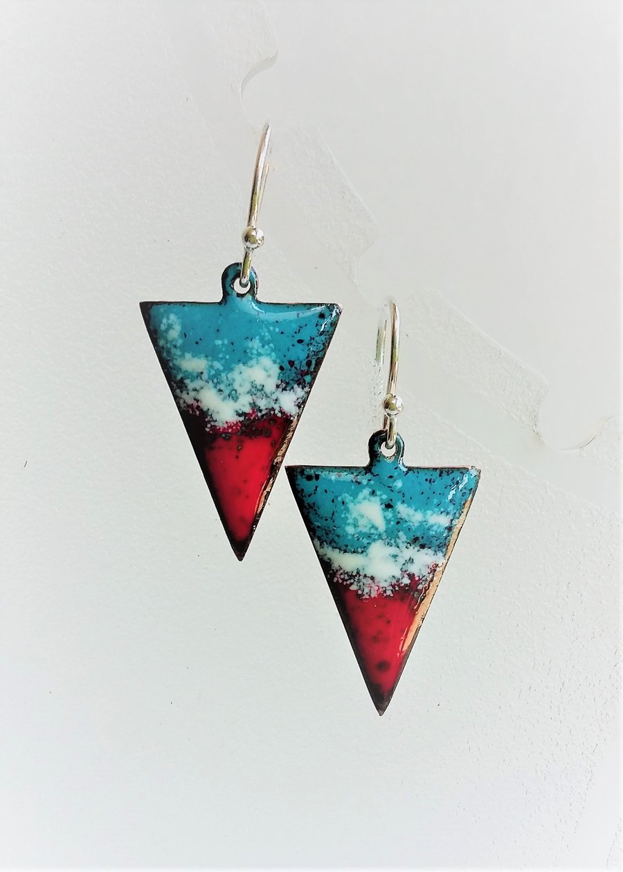 Red and teal triangle earrings in enamelled copper 166