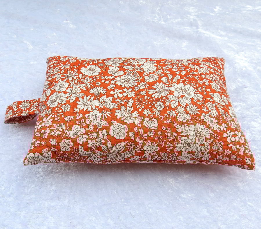 Mouse wrist rest, wrist support, floral, Liberty cotton