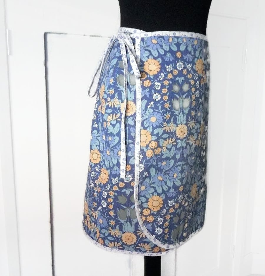 SALE FREE UK Post Vintage Fabric Wrap Skirt