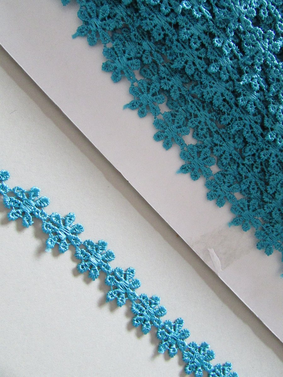 Teal Daisy Venise Guipure Lace sold by the metre