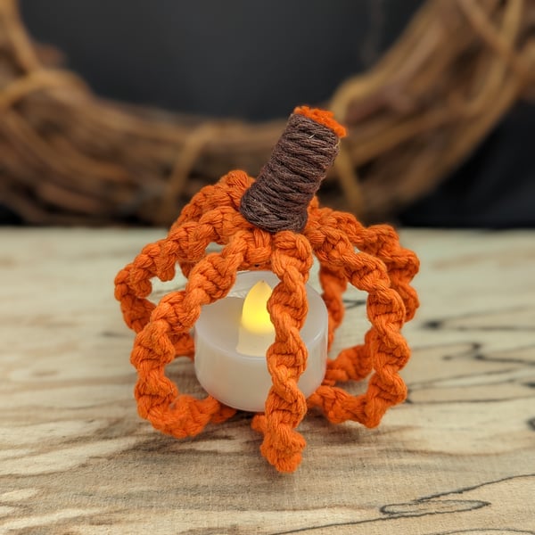 Macrame pumpkin tealight holder