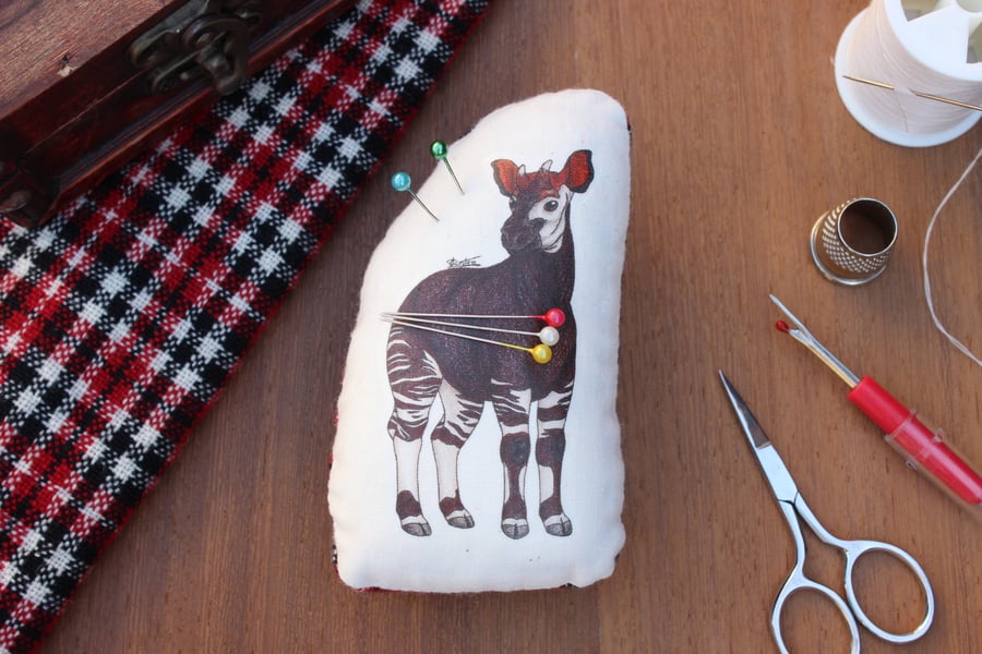 Okapi Welsh Tweed Magnetic Pin Cushion - Animal Plush Needle Minder