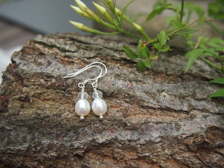 Freshwater pearl and aquamarine earrings
