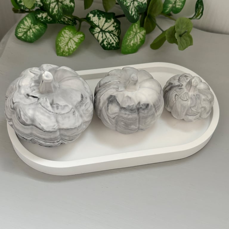 Grey & White Marbled Pumpkin Set with White Oval Tray