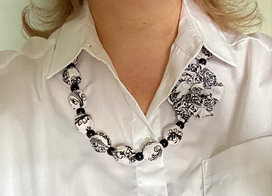 Black & White fabric necklace, textile necklace.