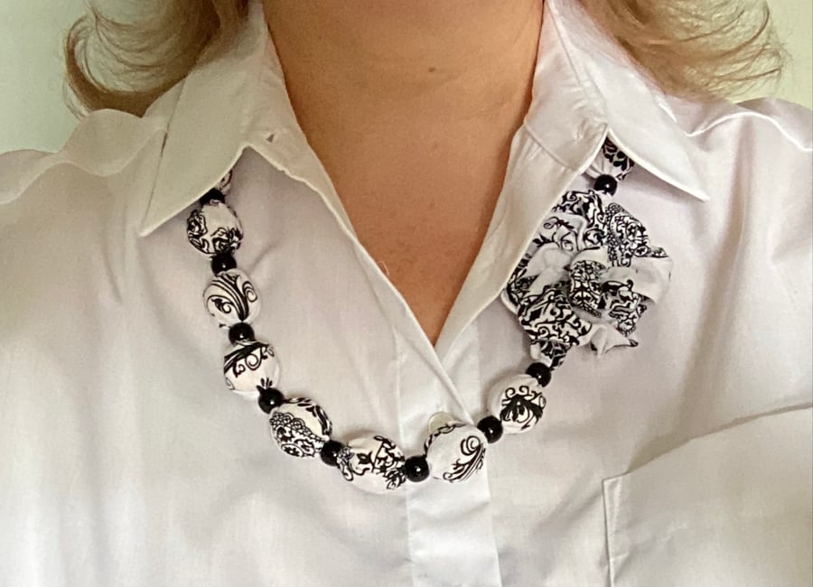 Black cloth necklace deals