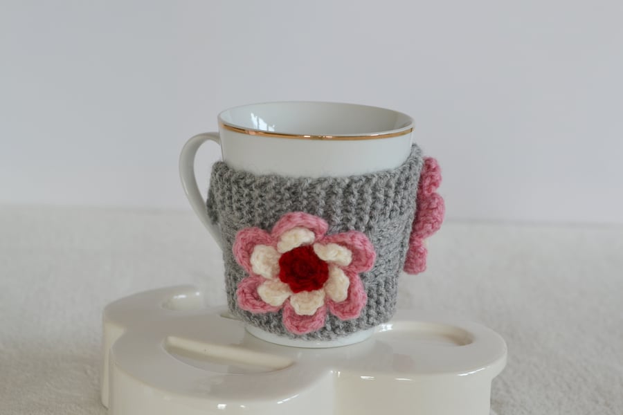 Grey  Knitted Cup Cozy With Flower