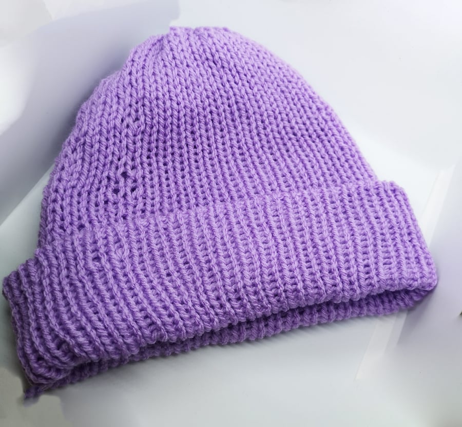 Handknitted lilac hat