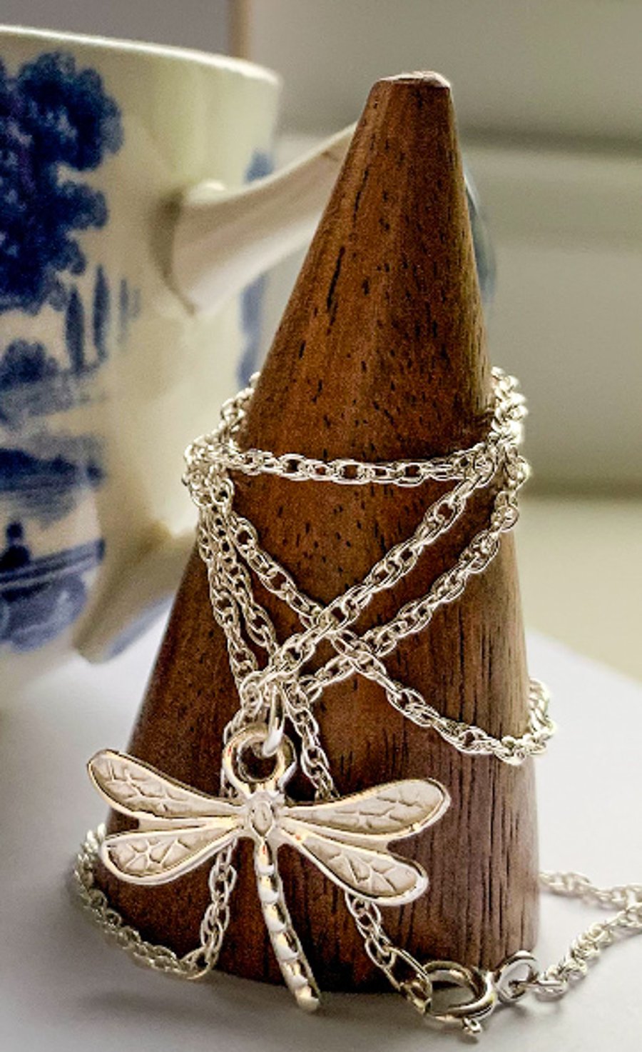 Dragonfly pendant necklace