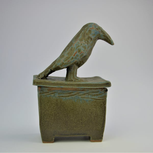 Ceramic crow box