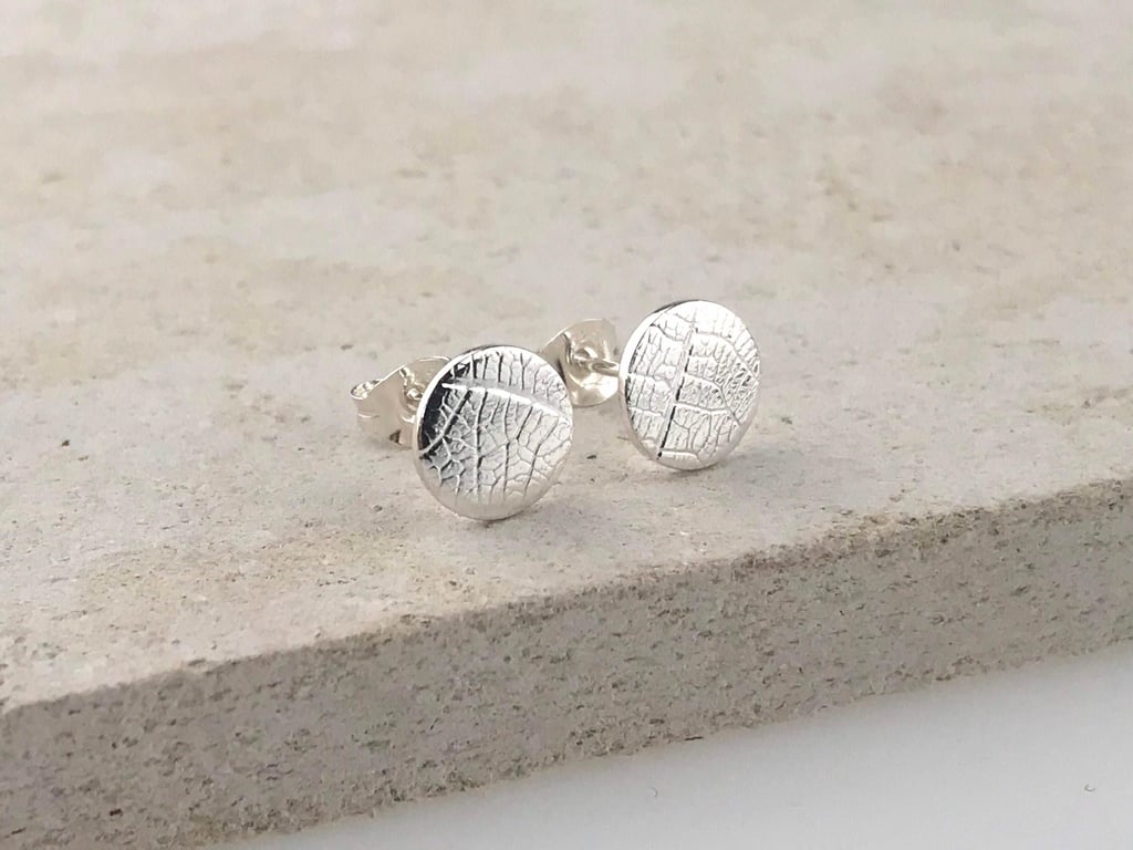 Handmade Sterling Silver 8mm Circle Leaf Stud Earrings