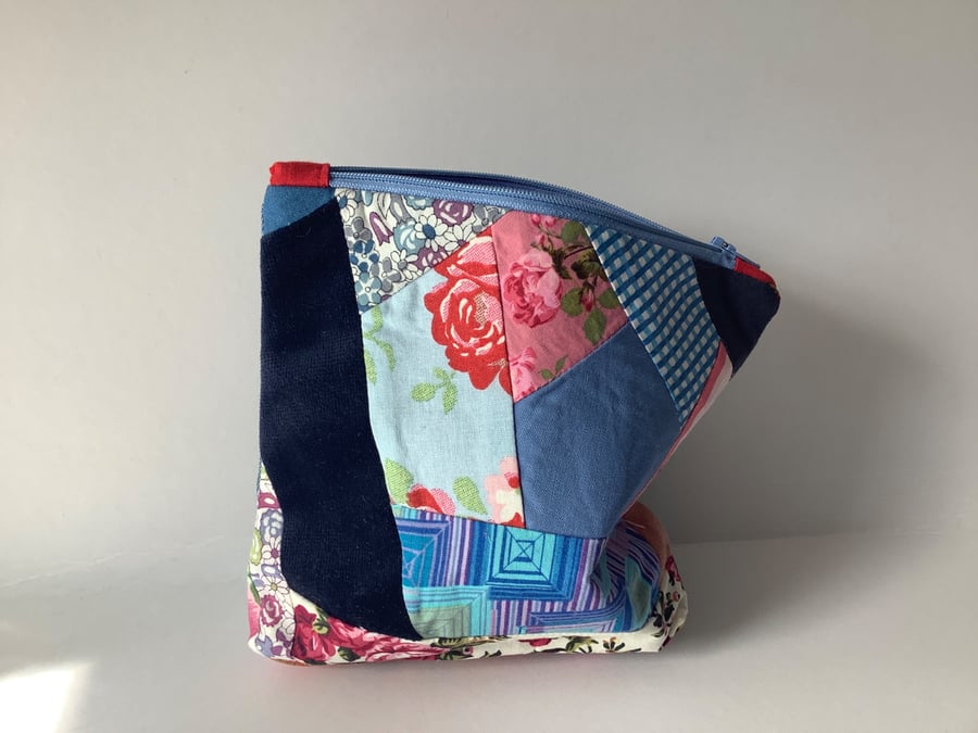 Makeup bag. Crazy patchwork 