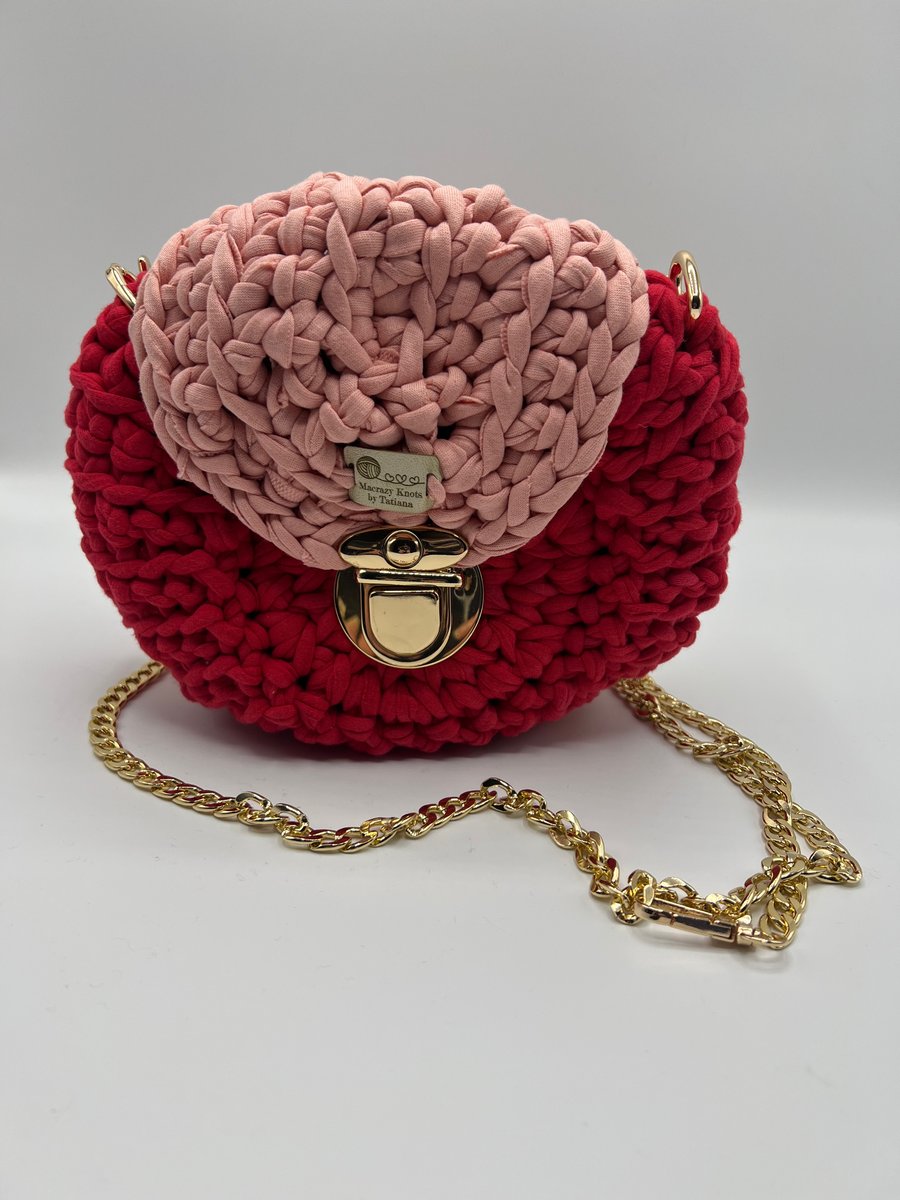 Handmade crochet shoulder bag crossbody strap bag t-shirt yarn bag