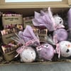 Mix soap and bath bombs gift box.
