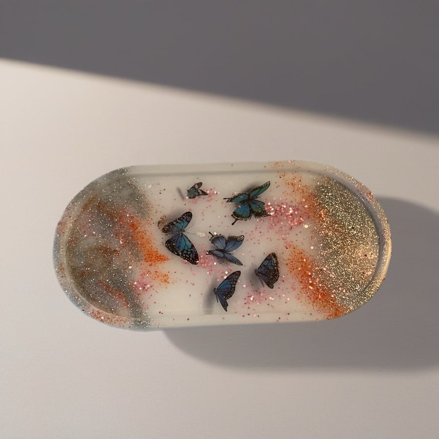 Handmade resin trinket tray