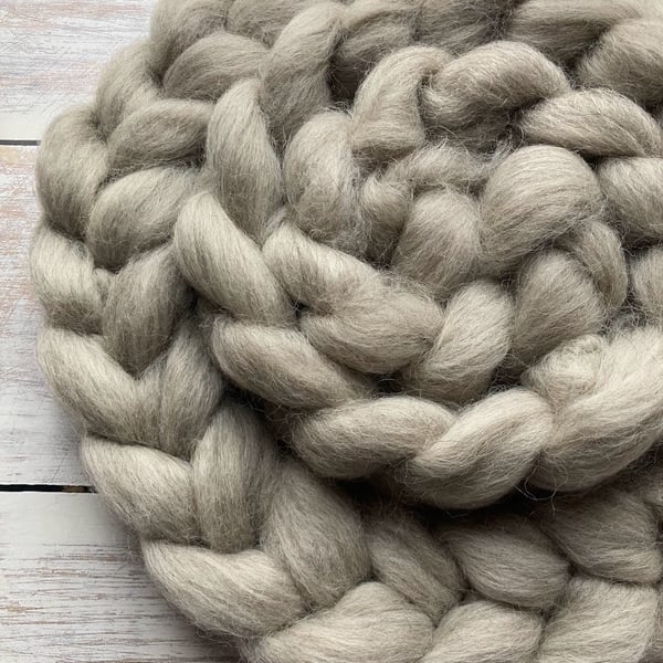 Undyed fibre 100g Gotland