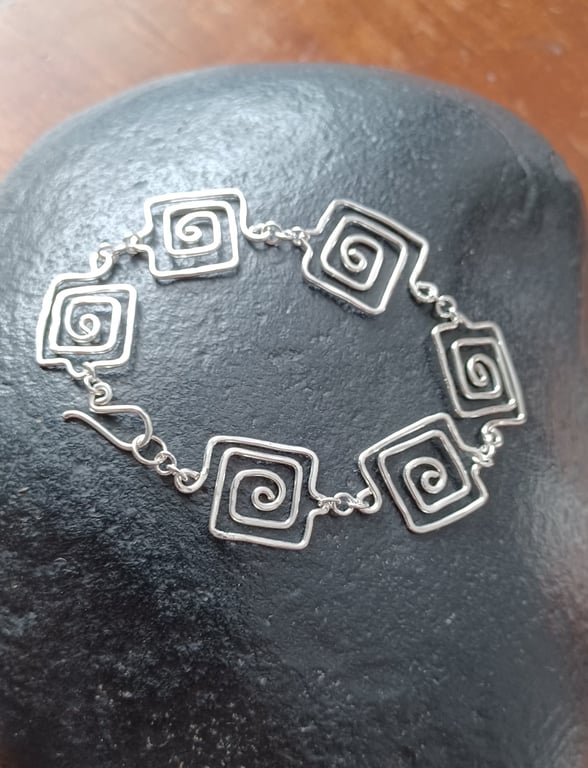 Square spiral silver bracelet