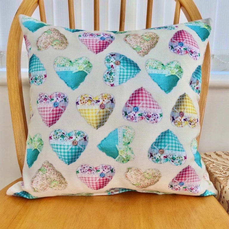 Cushion with Pad: Patchwork Hearts Throw Pillow 17" (43cm) 