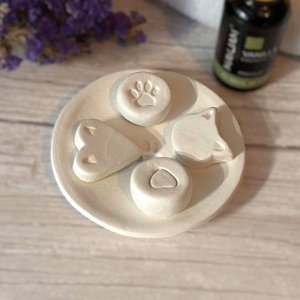 Clay Diffuser Pebbles with Dish – Aroma Stones: Echoes of Essence