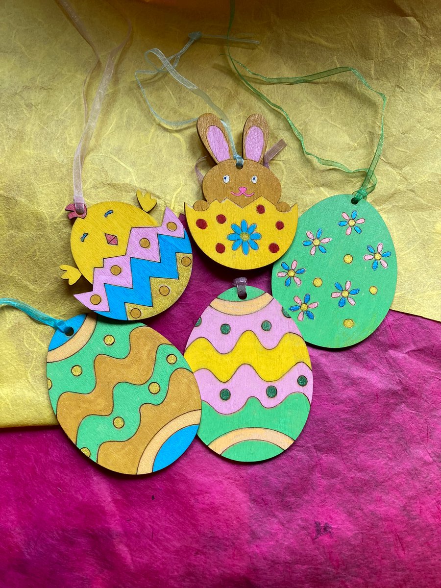 5 hand painted Easter decorations 