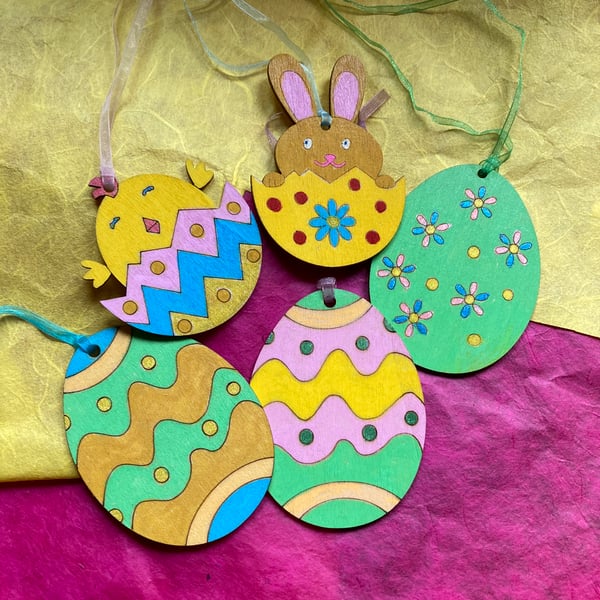 5 hand painted Easter decorations 