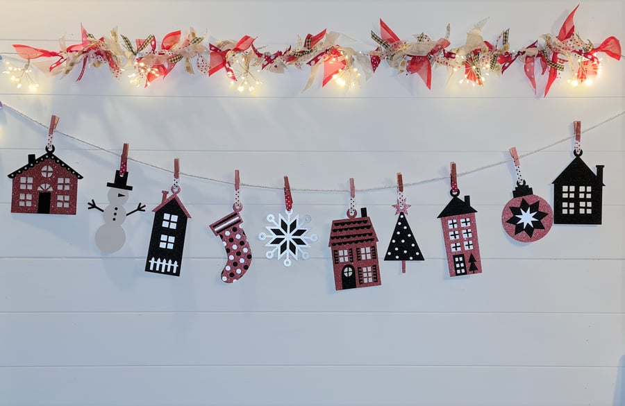 Nordic Village Garland