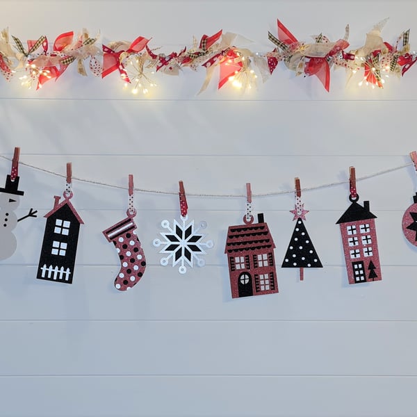 Nordic Village Garland