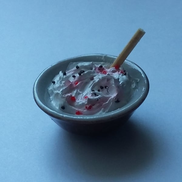 1.12th SCALE CAKE MIXING BOWL
