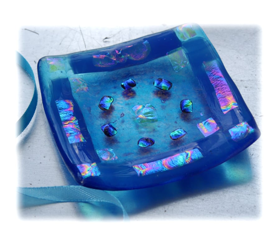 Fused Glass Trinket Dish 8.5cm Turquoise Dichroic Bordered 026