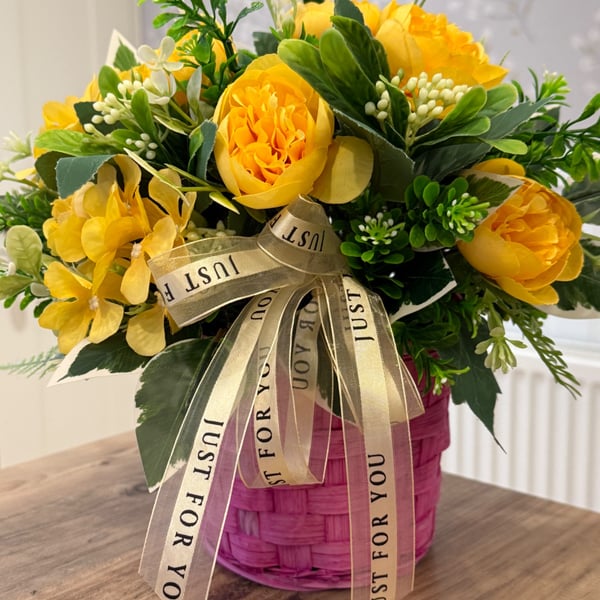 Table decoration gift spring summer artificial flowers yellow flower arrangement