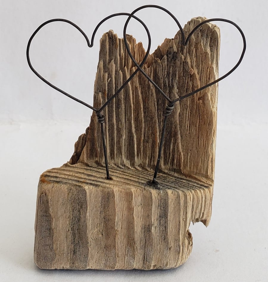 'I've got your back'  driftwood and wire hearts.