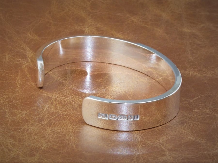 Solid 925 deals sterling silver bangle