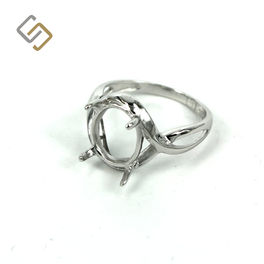 Ring with Oval Prong Mounting in Sterling Silver for 8mm x 10mm Stones MTR130