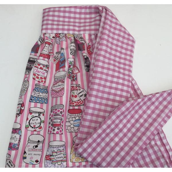 Retro half apron in pink sweet jar print