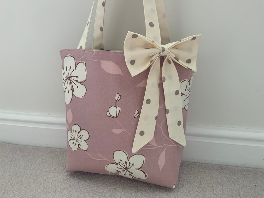 Fabric Tote Bag with Bow, Beach Bag, Handbag, Travel Bag, Work Bag, Floral