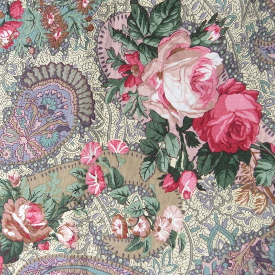 1992 vintage Sanderson fabric. Unused. ''Summer Palace''  77.5cm x 66cm.