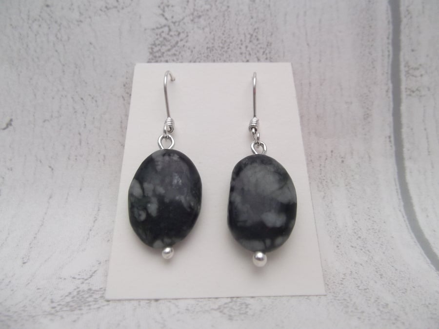 Black spiderweb jasper earrings