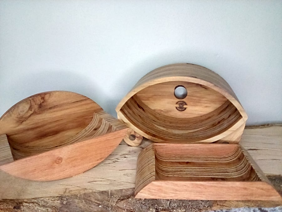 Bespoke hand made black caps curved box