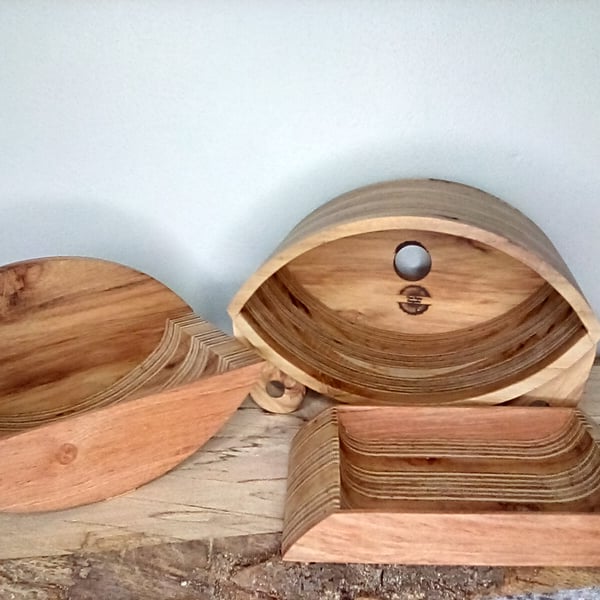 Bespoke hand made black caps curved box