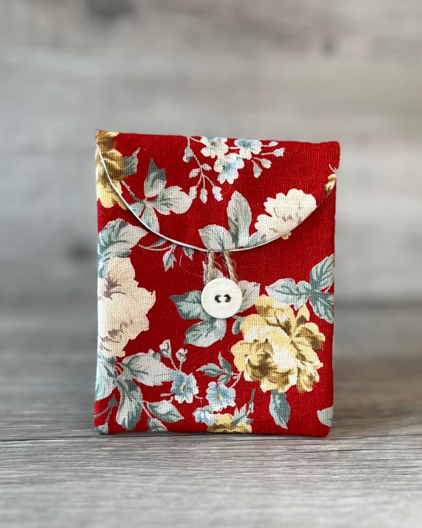 Red floral purse with linen button 