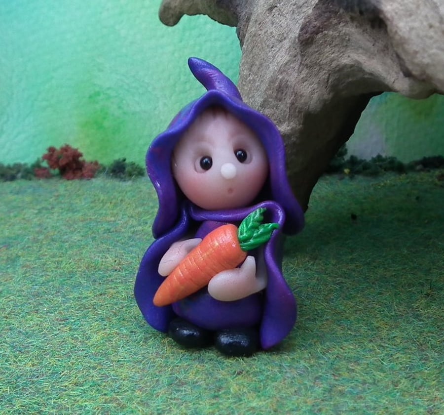 Tiny Garden Gnome 'Cass' OOAK Sculpt by Ann Galvin