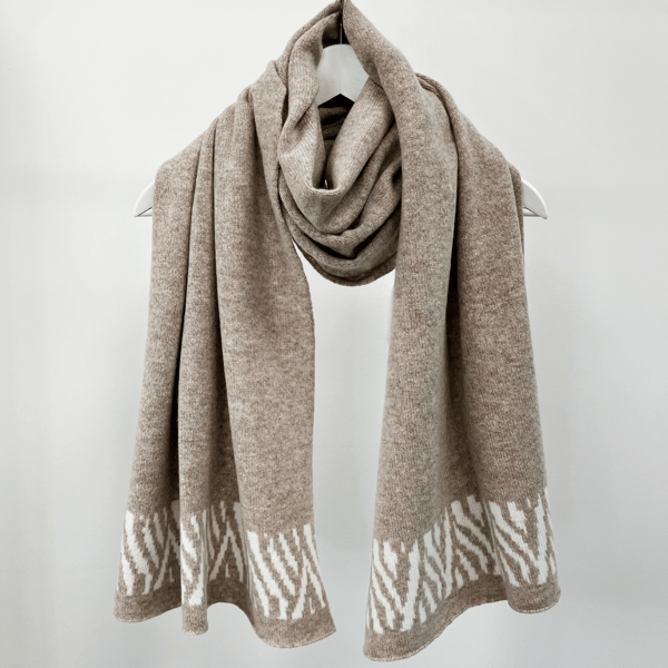 Zebra knitted wrap - cobble and white