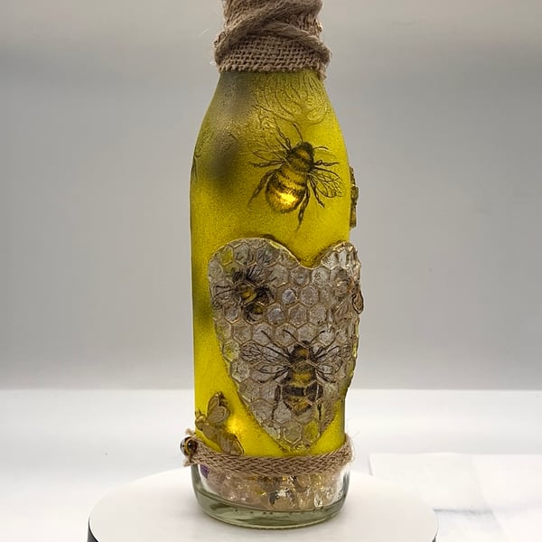 Light up bee bottle 