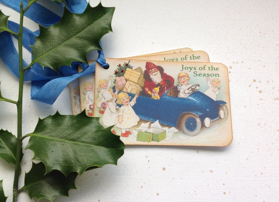 CHRISTMAS GIFT TAGS ( set of 3) Vintage-style. ' Santa's Helpers '.