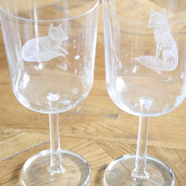 Pair of Little Fox and Leaves Glasses - Hand Engraved Bohemia Crystal 