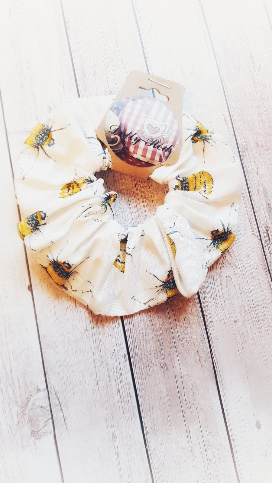Bee scrunchie