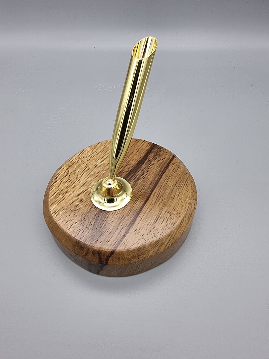 pen holder desktop