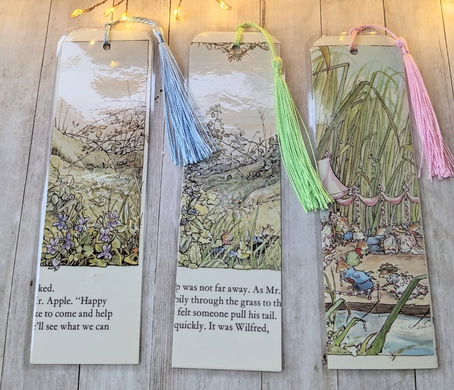 Set of three Brambly Hedge bookmarks